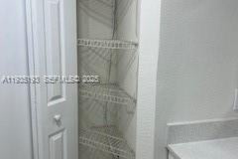 Copropriété à vendre à Miami, Floride: 2 chambres, 121.89 m2 № 1993464 - photo 8