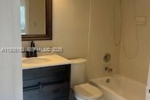 Copropriété à vendre à Miami, Floride: 2 chambres, 121.89 m2 № 1993464 - photo 20