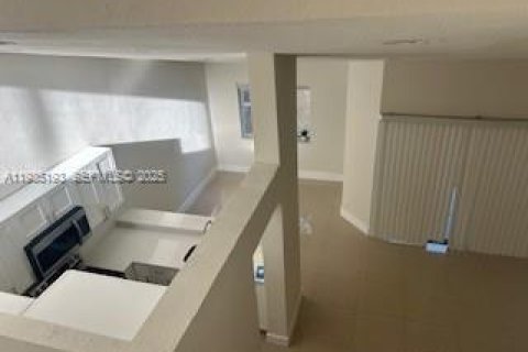 Copropriété à vendre à Miami, Floride: 2 chambres, 121.89 m2 № 1993464 - photo 17