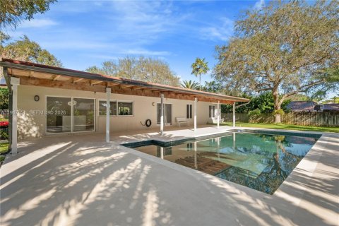 House in Palmetto Bay, Florida 3 bedrooms, 151.34 sq.m. № 2003939