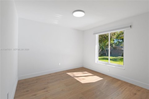 House in Palmetto Bay, Florida 3 bedrooms, 151.34 sq.m. № 2003939 - photo 16