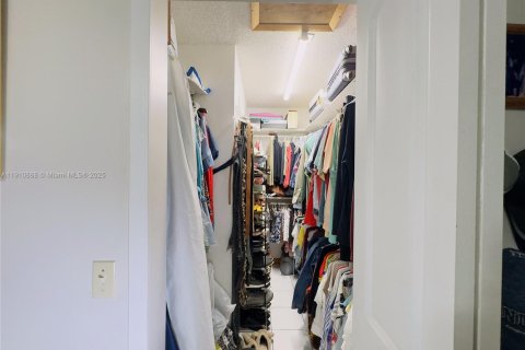 Casa en venta en Miami, Florida, 3 dormitorios, 126.72 m2 № 1968411 - foto 22