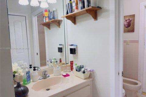Casa en venta en Miami, Florida, 3 dormitorios, 126.72 m2 № 1968411 - foto 24