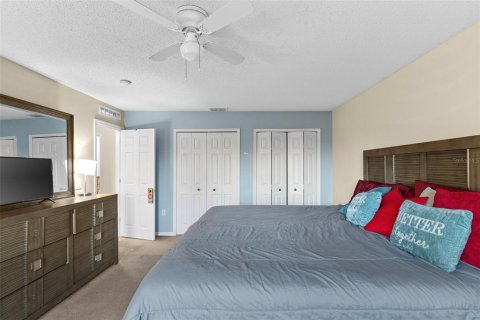 Casa en venta en Haines City, Florida, 4 dormitorios, 337.05 m2 № 2118899 - foto 21