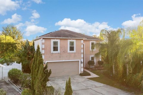 Casa en venta en Haines City, Florida, 4 dormitorios, 337.05 m2 № 2118899 - foto 4