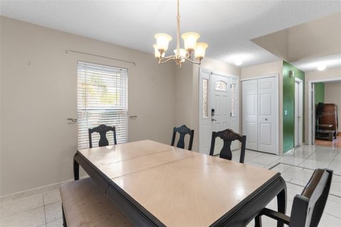 Casa en venta en Haines City, Florida, 4 dormitorios, 337.05 m2 № 2118899 - foto 12