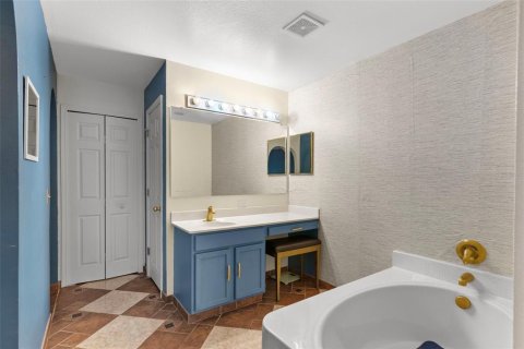 Casa en venta en Haines City, Florida, 4 dormitorios, 337.05 m2 № 2118899 - foto 18