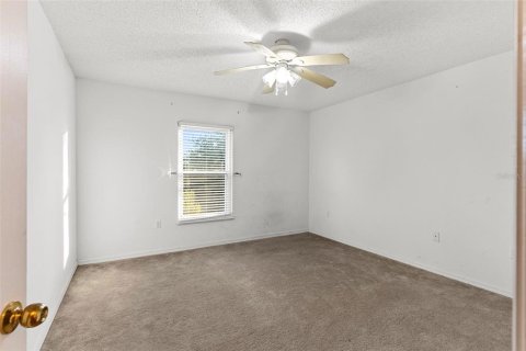 Casa en venta en Haines City, Florida, 4 dormitorios, 337.05 m2 № 2118899 - foto 28