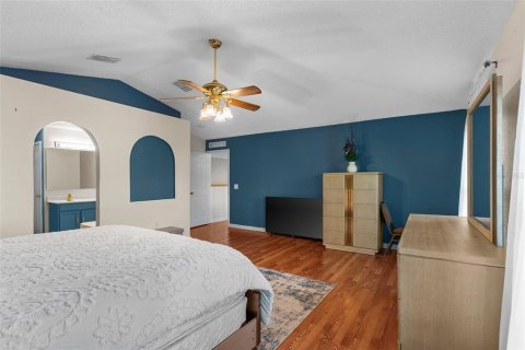 Casa en venta en Haines City, Florida, 4 dormitorios, 337.05 m2 № 2118899 - foto 17