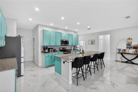 Casa en venta en Bradenton, Florida, 4 dormitorios, 230.86 m2 № 2167679 - foto 10