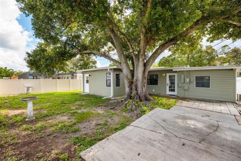 Casa en venta en Saint Petersburg, Florida, 3 dormitorios, 140.75 m2 № 2142031 - foto 18
