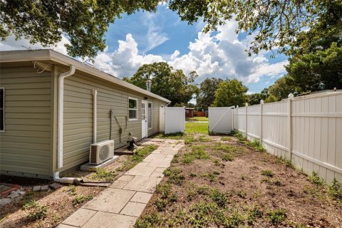 Casa en venta en Saint Petersburg, Florida, 3 dormitorios, 140.75 m2 № 2142031 - foto 30