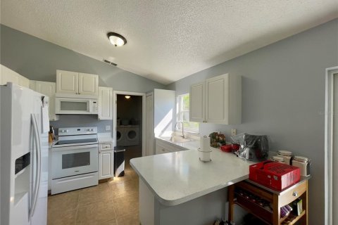 House in Orange City, Florida 3 bedrooms, 107.58 sq.m. № 1083973 - photo 6