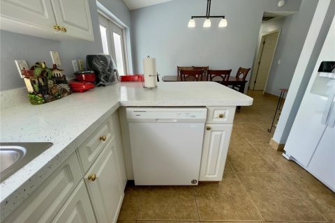 House in Orange City, Florida 3 bedrooms, 107.58 sq.m. № 1083973 - photo 8