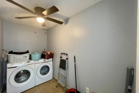 House in Orange City, Florida 3 bedrooms, 107.58 sq.m. № 1083973 - photo 11