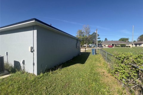 House in Orange City, Florida 3 bedrooms, 107.58 sq.m. № 1083973 - photo 27
