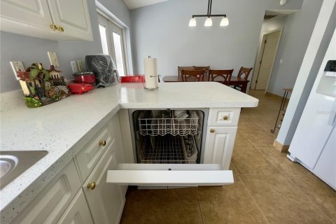 House in Orange City, Florida 3 bedrooms, 107.58 sq.m. № 1083973 - photo 16