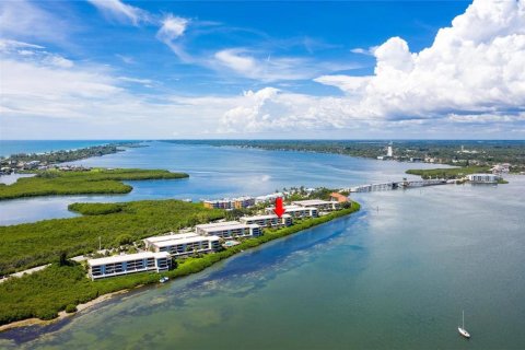 Condominio en venta en Englewood, Florida, 2 dormitorios, 113.53 m2 № 1781154 - foto 1
