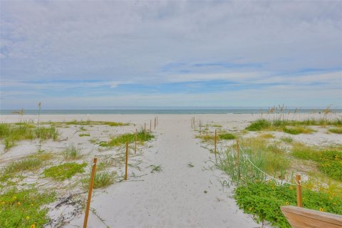 Condo in Clearwater, Florida, 2 bedrooms № 2104161 - photo 30