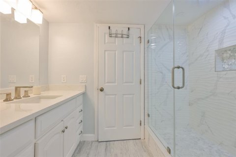 Condo in Clearwater, Florida, 2 bedrooms № 2104161 - photo 19