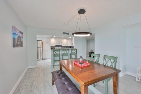 Condo in Clearwater, Florida, 2 bedrooms № 2104161 - photo 8