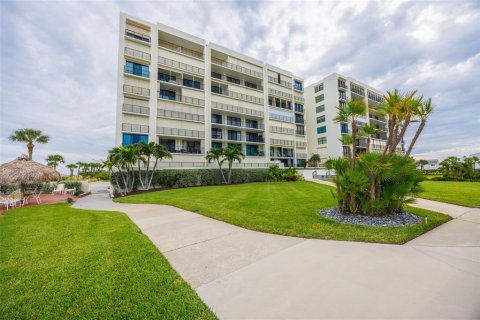 Condo in Clearwater, Florida, 2 bedrooms № 2104161 - photo 29