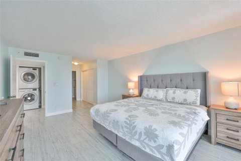 Condo in Clearwater, Florida, 2 bedrooms № 2104161 - photo 18
