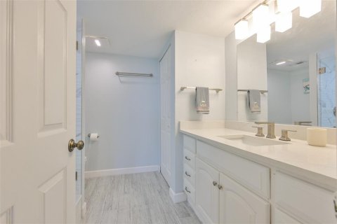 Condo in Clearwater, Florida, 2 bedrooms № 2104161 - photo 20