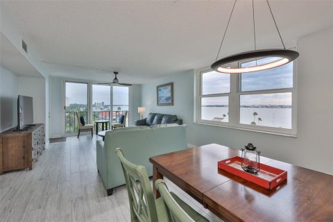 Condo in Clearwater, Florida, 2 bedrooms № 2104161 - photo 6
