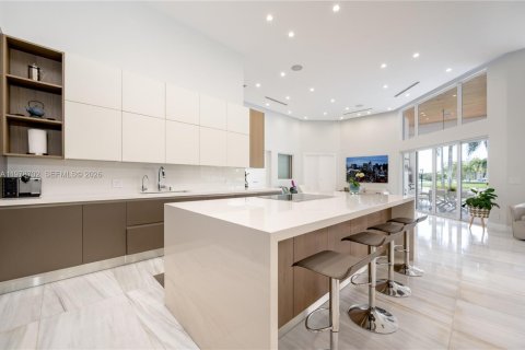 Villa ou maison à vendre à Weston, Floride: 5 chambres, 616.5 m2 № 2044495 - photo 11