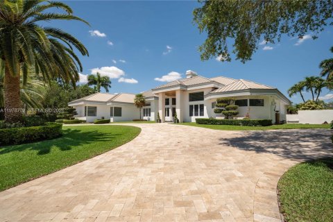 Villa ou maison à vendre à Weston, Floride: 5 chambres, 616.5 m2 № 2044495 - photo 5