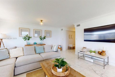 Copropriété à vendre à Hallandale Beach, Floride: 2 chambres, 214.14 m2 № 1848264 - photo 12