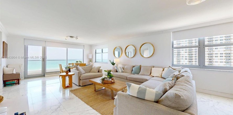Condo in Hallandale Beach, Florida, 2 bedrooms № 1848264