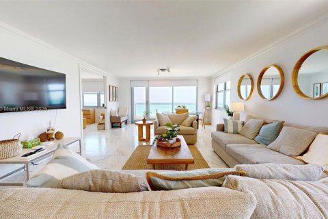 Copropriété à vendre à Hallandale Beach, Floride: 2 chambres, 214.14 m2 № 1848264 - photo 4