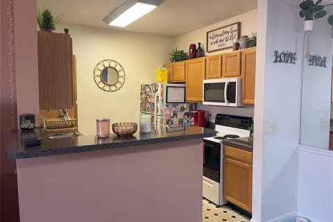 Condo in Bradenton, Florida, 2 bedrooms  № 1772889 - photo 22