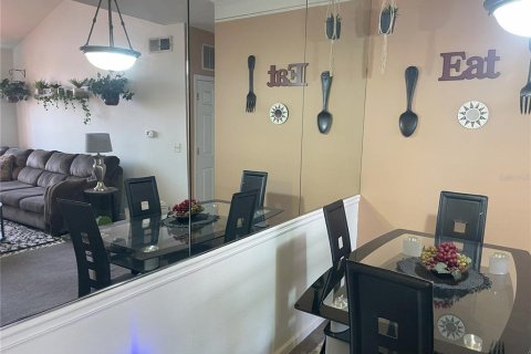 Condo in Bradenton, Florida, 2 bedrooms  № 1772889 - photo 6