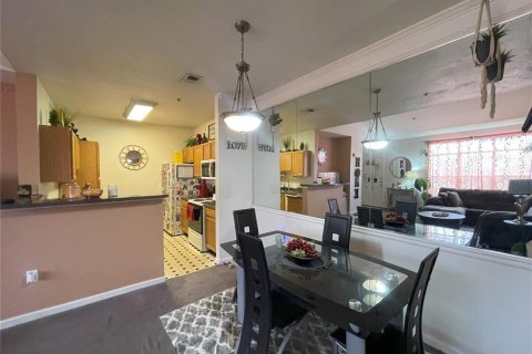 Condo in Bradenton, Florida, 2 bedrooms  № 1772889 - photo 19