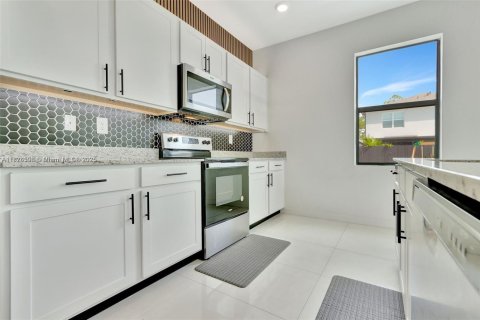 Villa ou maison à vendre à Homestead, Floride: 4 chambres, 236.34 m2 № 2022437 - photo 10