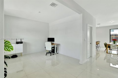 Villa ou maison à vendre à Homestead, Floride: 4 chambres, 236.34 m2 № 2022437 - photo 4