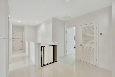 Villa ou maison à vendre à Homestead, Floride: 4 chambres, 236.34 m2 № 2022437 - photo 16