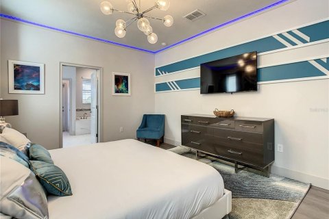 Casa en venta en Davenport, Florida, 8 dormitorios, 363.15 m2 № 2299077 - foto 9