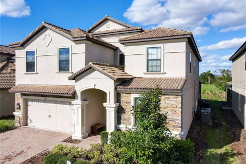 Casa en Davenport, Florida 8 dormitorios, 363.15 m2 № 2299077