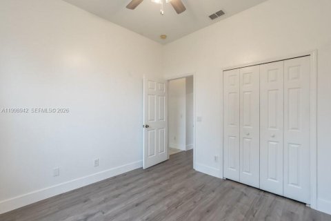 Купить виллу или дом в Лихай-Эйкерс, Флорида 3 спальни, 167.87м2, № 2060769 - фото 17