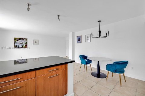 Condominio en venta en Miami, Florida, 1 dormitorio, 68.84 m2 № 1933380 - foto 13
