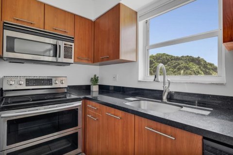 Condominio en venta en Miami, Florida, 1 dormitorio, 68.84 m2 № 1933380 - foto 14