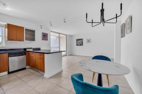 Condominio en venta en Miami, Florida, 1 dormitorio, 68.84 m2 № 1933380 - foto 15