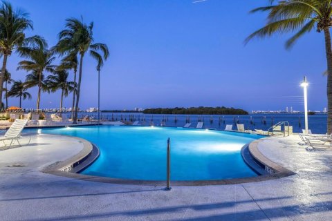 Condominio en venta en Miami, Florida, 1 dormitorio, 68.84 m2 № 1933380 - foto 3