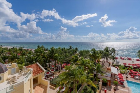 Condo in Sunny Isles Beach, Florida, 3 bedrooms  № 2022691 - photo 5