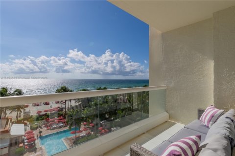 Condo in Sunny Isles Beach, Florida, 3 bedrooms  № 2022691 - photo 8