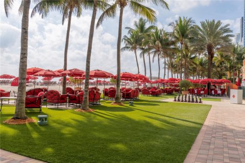 Condo in Sunny Isles Beach, Florida, 3 bedrooms  № 2022691 - photo 3